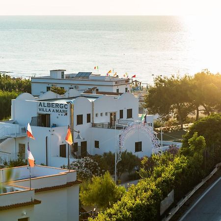 بيسْكيتْشّي Albergo Villa A Mare المظهر الخارجي الصورة